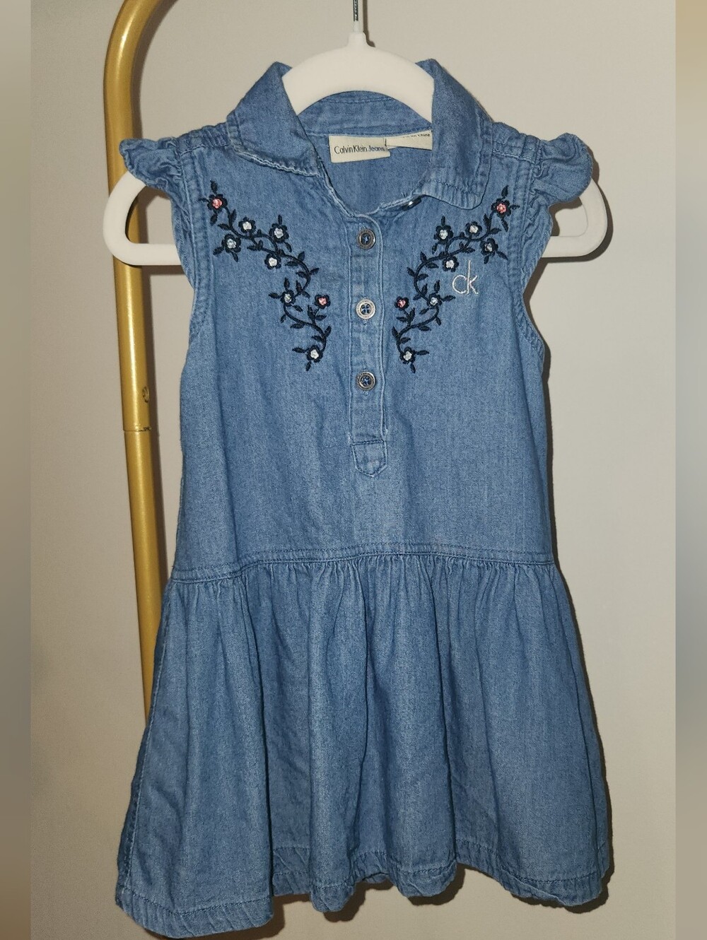 Calvin Klein 2T Toddler Girls' Light Blue Denim Floral Embroidered Dress